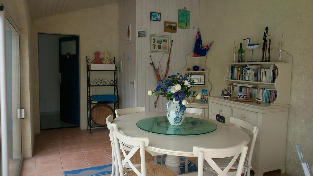 Chambre D'Hotes Armoise Lagord Room photo
